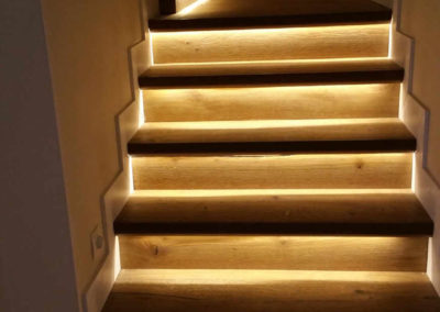 escalera iluminada madrid